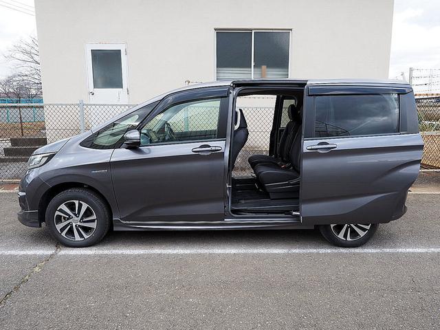 フリードハイブリッド ハイブリッド・Ｇホンダセンシング　４ＷＤ／ホンダセンシング／アダプティブクルーズコントロール／衝突軽減ブレーキ／車線維持支援システム／Ｃ＆Ｓパッケージ／両側パワースライド／ナビＴＶ／リアカメラ／ＥＴＣ／ＬＥＤ／シートヒーター／スマキー（17枚目）