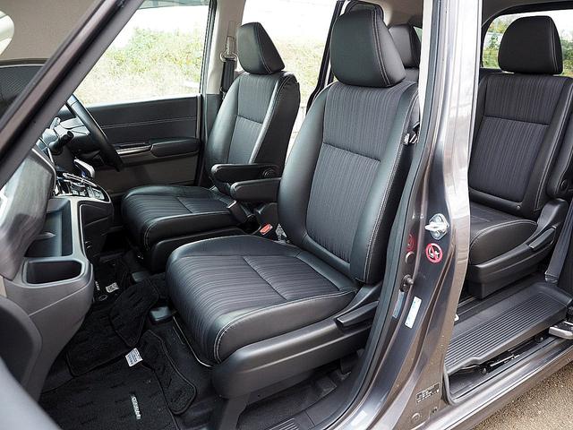 フリードハイブリッド ハイブリッド・Ｇホンダセンシング　４ＷＤ／ホンダセンシング／アダプティブクルーズコントロール／衝突軽減ブレーキ／車線維持支援システム／Ｃ＆Ｓパッケージ／両側パワースライド／ナビＴＶ／リアカメラ／ＥＴＣ／ＬＥＤ／シートヒーター／スマキー（31枚目）