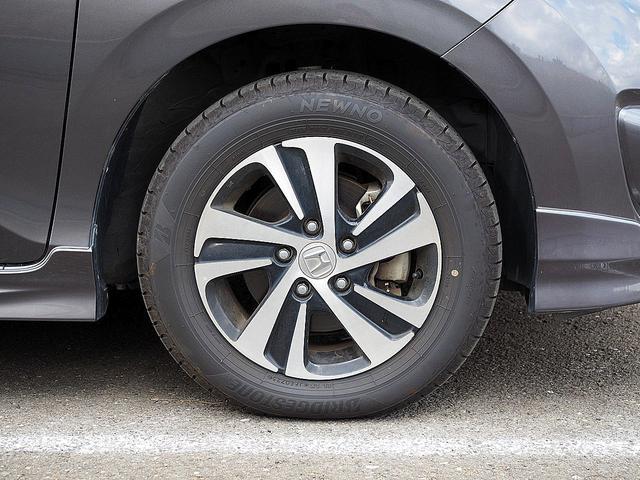 フリードハイブリッド ハイブリッド・Ｇホンダセンシング　４ＷＤ／ホンダセンシング／アダプティブクルーズコントロール／衝突軽減ブレーキ／車線維持支援システム／Ｃ＆Ｓパッケージ／両側パワースライド／ナビＴＶ／リアカメラ／ＥＴＣ／ＬＥＤ／シートヒーター／スマキー（54枚目）