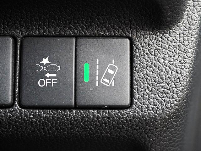 フリードハイブリッド ハイブリッド・Ｇホンダセンシング　４ＷＤ／ホンダセンシング／アダプティブクルーズコントロール／衝突軽減ブレーキ／車線維持支援システム／Ｃ＆Ｓパッケージ／両側パワースライド／ナビＴＶ／リアカメラ／ＥＴＣ／ＬＥＤ／シートヒーター／スマキー（70枚目）