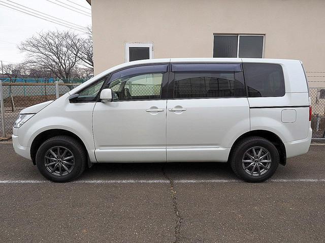 �c�p���[�p�b�P�[�W�ɂ́A�^�]�ȋy�я���ȃV�[�g�q�[�^�[���W����������Ă���܂��I�I