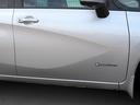 ノート ｅ－パワー　Ｘ　◆インテリジェントエマージェンシーブレーキ◆踏み間違い衝突防止◆ＬＤＷ（車線逸脱警報）◆フロント＆バックソナー◆ナビ◆フルセグ◆Ｂｌｕｅｔｏｏｔｈ◆アラウンドビュー◆スマート・ルームミラー◆ＥＴＣ（5枚目）