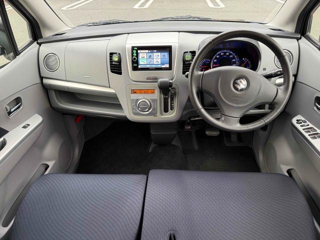 ワゴンR FXリミテッド ETC ナビ TV スマートキー 電動格納ミラー ベンチシート CVT 盗難防止システム ABS CD DVD再生 USB ミュージックプレイヤー接続可 アルミホイール 衝突安全ボディ エアコン(2枚目)