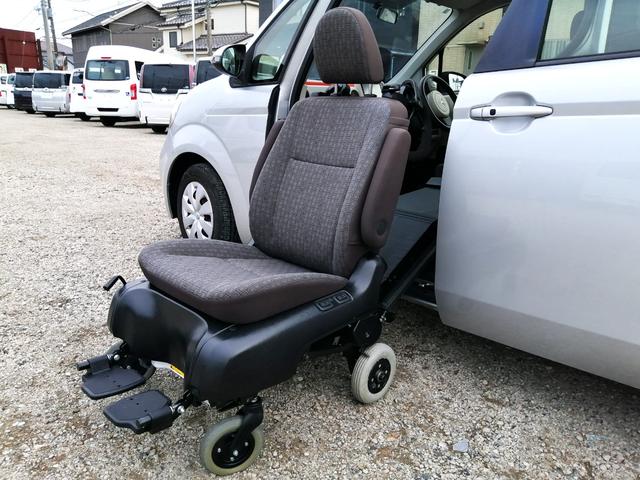 ポルテ Ｘ　サイドアクセス車　Ｂタイプ　手動車いす用収納装置付　車検２年付　脱着シート仕様　手動式　リモコン式回転昇降シート　車いす用収納装置電動式　３名乗車　パワースライドドア　キーレス　ＥＴＣ　全国対応１年保証付き　修復歴無し（14枚目）