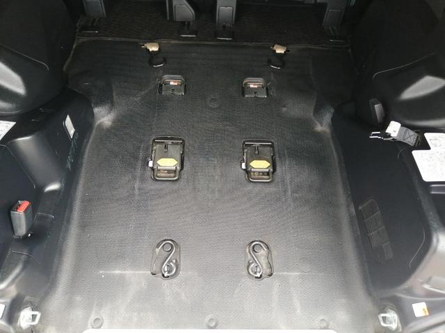 ノア Ｓｉ　車いす仕様車　スロープタイプ　タイプ２　サードシート付　車検２年付　後退防止装置　車いす１名＋５名乗車　通常８名乗車　純正ナビ　バックカメラ　フルセグＴＶ　バックカメラ　フリップダウンモニター　ＥＴＣ　両側パワースライドドア　全国１年保証付き　修復歴無（22枚目）