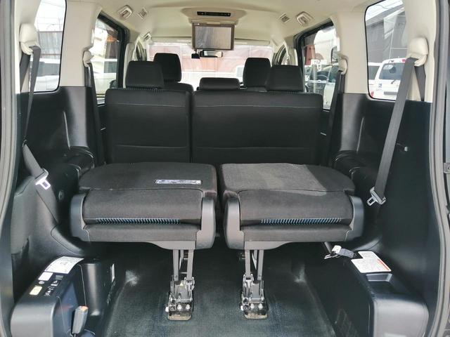 ノア Ｓｉ　車いす仕様車　スロープタイプ　タイプ２　サードシート付　車検２年付　後退防止装置　車いす１名＋５名乗車　通常８名乗車　純正ナビ　バックカメラ　フルセグＴＶ　バックカメラ　フリップダウンモニター　ＥＴＣ　両側パワースライドドア　全国１年保証付き　修復歴無（60枚目）