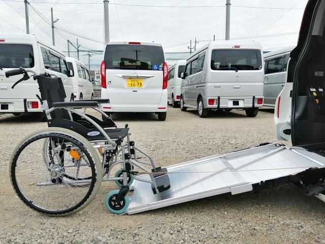 シエンタ ハイブリッドG 車いす仕様車(スロープタイプ タイプ1 助手席側セカンドシート付)車検2年付 車いす1名+3名乗車 通常5名乗車 純正ナビ バックカメラ 両側パワースライドドア スマートキー ETC クルーズコントロール 全国1年保証付き 修復無(11枚目)