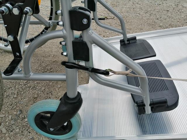 シエンタ ハイブリッドG 車いす仕様車(スロープタイプ タイプ1 助手席側セカンドシート付)車検2年付 車いす1名+3名乗車 通常5名乗車 純正ナビ バックカメラ 両側パワースライドドア スマートキー ETC クルーズコントロール 全国1年保証付き 修復無(12枚目)