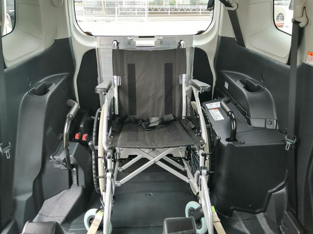 シエンタ ハイブリッドG 車いす仕様車(スロープタイプ タイプ1 助手席側セカンドシート付)車検2年付 車いす1名+3名乗車 通常5名乗車 純正ナビ バックカメラ 両側パワースライドドア スマートキー ETC クルーズコントロール 全国1年保証付き 修復無(17枚目)