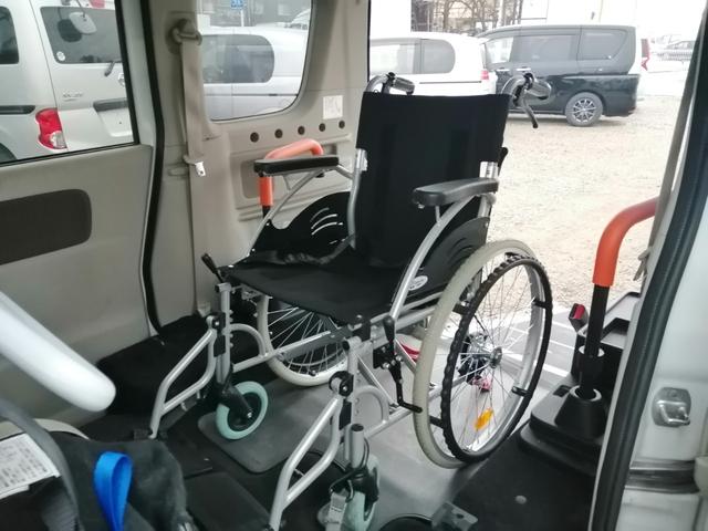 ＮＶ１００クリッパーリオ チェアキャブ　スロープタイプ　車検２年付　福祉装置点検済　車いす１名＋３名乗車　通常４名乗車　リモコン式電動ウィンチ　社外ナビ　　エマージェンシーブレーキ　プッシュエンジンスタート　全国対応１年保証付き　修復歴無し（18枚目）