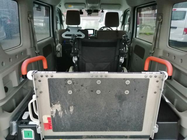ＮＶ１００クリッパーリオ チェアキャブ　スロープタイプ　車検２年付　福祉装置点検済　車いす１名＋３名乗車　通常４名乗車　リモコン式電動ウィンチ　社外ナビ　　エマージェンシーブレーキ　プッシュエンジンスタート　全国対応１年保証付き　修復歴無し（24枚目）