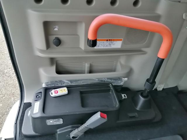 ＮＶ１００クリッパーリオ チェアキャブ　スロープタイプ　車検２年付　福祉装置点検済　車いす１名＋３名乗車　通常４名乗車　リモコン式電動ウィンチ　社外ナビ　　エマージェンシーブレーキ　プッシュエンジンスタート　全国対応１年保証付き　修復歴無し（25枚目）