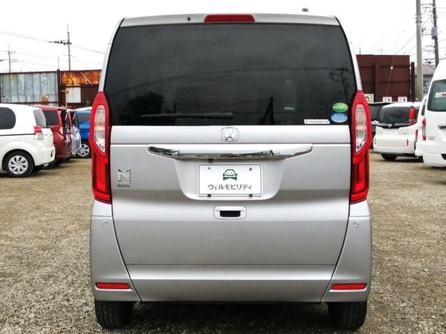 Ｎ－ＢＯＸ 　車検　２年付　車いすスロープ　福祉装置点検済　車いす１名＋２名乗車　通常４名乗車　リモコン式電動ウィンチ　社外ナビ　バックカメラ　ＥＴＣ　全国対応１年保証付き　修復歴無し（7枚目）