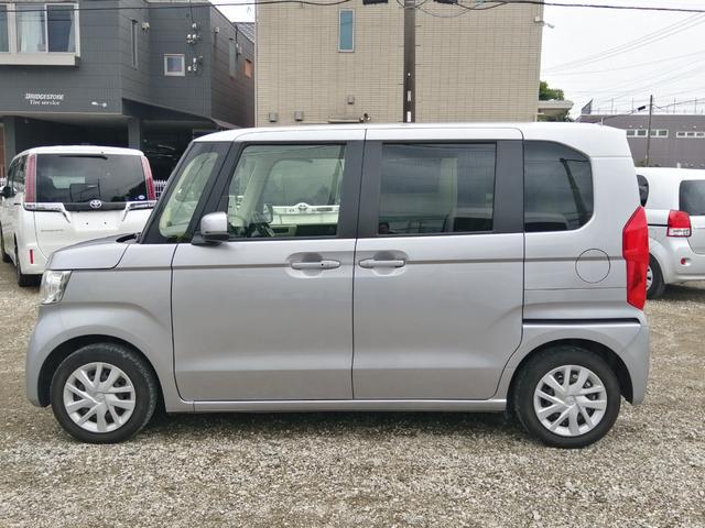 Ｎ－ＢＯＸ 　車検　２年付　車いすスロープ　福祉装置点検済　車いす１名＋２名乗車　通常４名乗車　リモコン式電動ウィンチ　社外ナビ　バックカメラ　ＥＴＣ　全国対応１年保証付き　修復歴無し（9枚目）