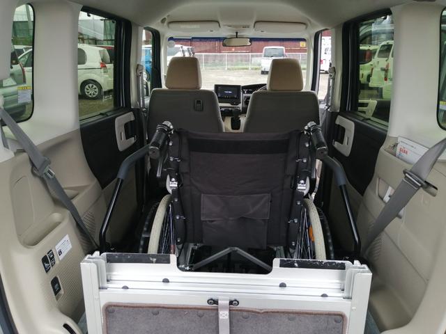 Ｎ－ＢＯＸ 　車検　２年付　車いすスロープ　福祉装置点検済　車いす１名＋２名乗車　通常４名乗車　リモコン式電動ウィンチ　社外ナビ　バックカメラ　ＥＴＣ　全国対応１年保証付き　修復歴無し（18枚目）