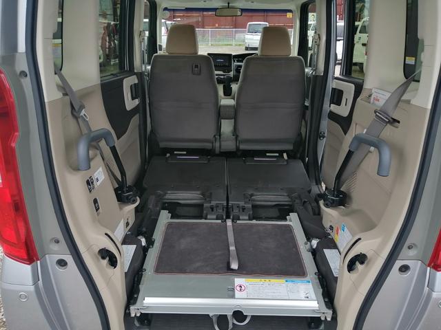 Ｎ－ＢＯＸ 　車検　２年付　車いすスロープ　福祉装置点検済　車いす１名＋２名乗車　通常４名乗車　リモコン式電動ウィンチ　社外ナビ　バックカメラ　ＥＴＣ　全国対応１年保証付き　修復歴無し（23枚目）