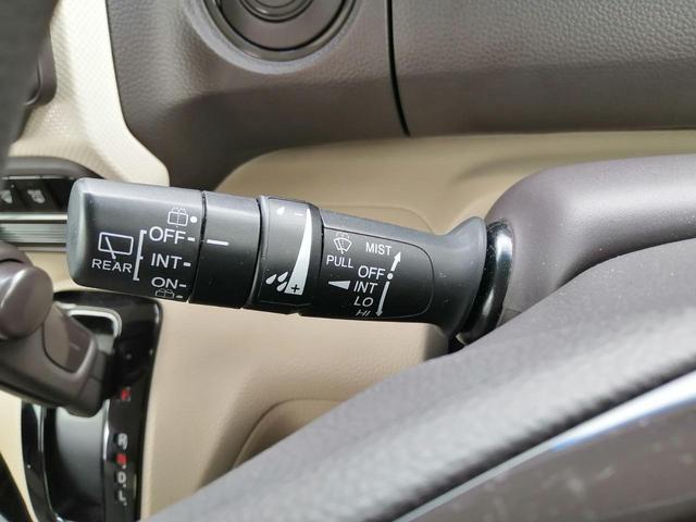 Ｎ－ＢＯＸ 　車検　２年付　車いすスロープ　福祉装置点検済　車いす１名＋２名乗車　通常４名乗車　リモコン式電動ウィンチ　社外ナビ　バックカメラ　ＥＴＣ　全国対応１年保証付き　修復歴無し（31枚目）