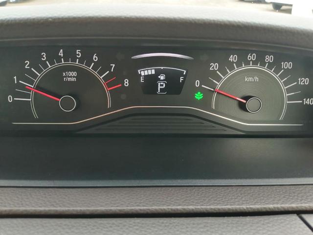 Ｎ－ＢＯＸ 　車検　２年付　車いすスロープ　福祉装置点検済　車いす１名＋２名乗車　通常４名乗車　リモコン式電動ウィンチ　社外ナビ　バックカメラ　ＥＴＣ　全国対応１年保証付き　修復歴無し（35枚目）