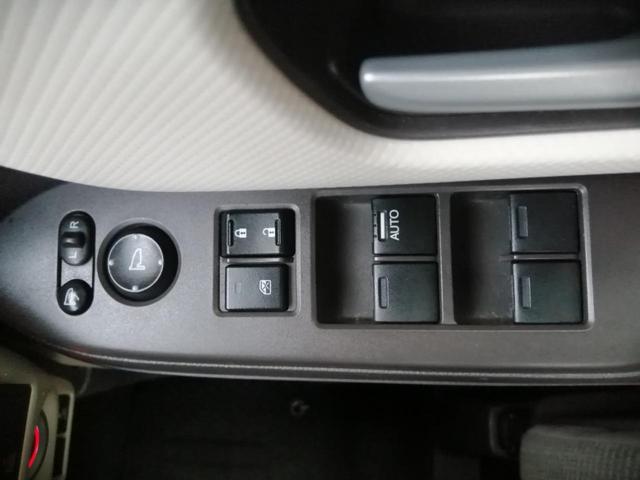 Ｎ－ＢＯＸ 　車検　２年付　車いすスロープ　福祉装置点検済　車いす１名＋２名乗車　通常４名乗車　リモコン式電動ウィンチ　社外ナビ　バックカメラ　ＥＴＣ　全国対応１年保証付き　修復歴無し（38枚目）