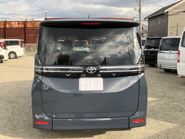 ヴォクシー Ｓ－Ｇ　タイプＩＩ　サードシート付　車検２年付　福祉装置点検済　車いす１名＋４名乗車トヨタセーフティセンス　両側パワースライドドア　ユニバーサルステップ付　全国１年保証付き　修復歴無（7枚目）