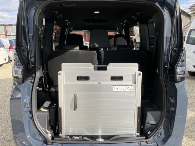 ヴォクシー Ｓ－Ｇ　タイプＩＩ　サードシート付　車検２年付　福祉装置点検済　車いす１名＋４名乗車トヨタセーフティセンス　両側パワースライドドア　ユニバーサルステップ付　全国１年保証付き　修復歴無（11枚目）