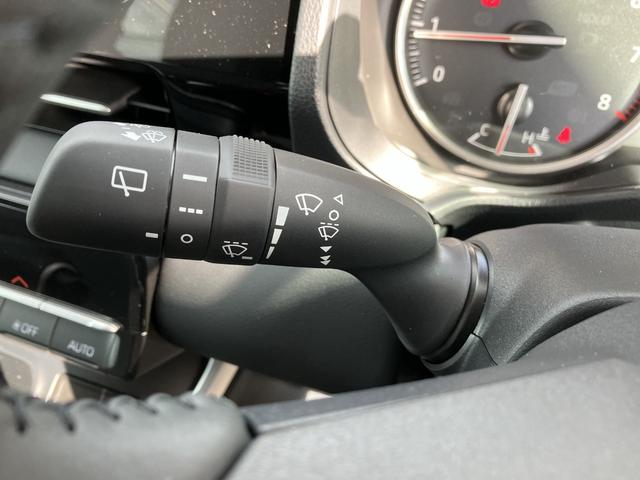 ヴォクシー Ｓ－Ｇ　タイプＩＩ　サードシート付　車検２年付　福祉装置点検済　車いす１名＋４名乗車トヨタセーフティセンス　両側パワースライドドア　ユニバーサルステップ付　全国１年保証付き　修復歴無（23枚目）