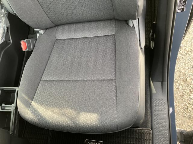 ヴォクシー Ｓ－Ｇ　タイプＩＩ　サードシート付　車検２年付　福祉装置点検済　車いす１名＋４名乗車トヨタセーフティセンス　両側パワースライドドア　ユニバーサルステップ付　全国１年保証付き　修復歴無（43枚目）