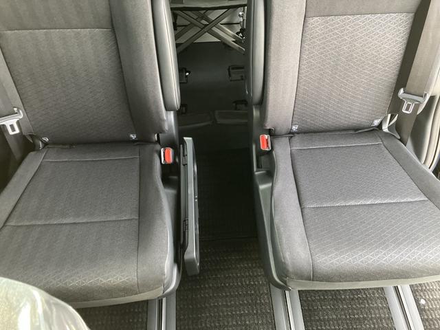 ヴォクシー Ｓ－Ｇ　タイプＩＩ　サードシート付　車検２年付　福祉装置点検済　車いす１名＋４名乗車トヨタセーフティセンス　両側パワースライドドア　ユニバーサルステップ付　全国１年保証付き　修復歴無（47枚目）
