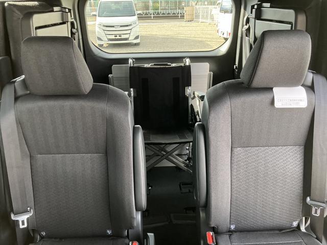 ヴォクシー Ｓ－Ｇ　タイプＩＩ　サードシート付　車検２年付　福祉装置点検済　車いす１名＋４名乗車トヨタセーフティセンス　両側パワースライドドア　ユニバーサルステップ付　全国１年保証付き　修復歴無（48枚目）