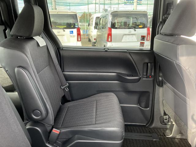 ヴォクシー Ｓ－Ｇ　タイプＩＩ　サードシート付　車検２年付　福祉装置点検済　車いす１名＋４名乗車トヨタセーフティセンス　両側パワースライドドア　ユニバーサルステップ付　全国１年保証付き　修復歴無（49枚目）