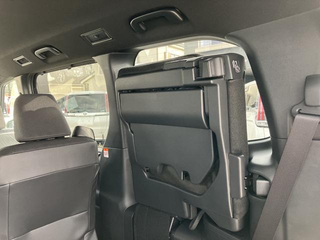 ヴォクシー Ｓ－Ｇ　タイプＩＩ　サードシート付　車検２年付　福祉装置点検済　車いす１名＋４名乗車トヨタセーフティセンス　両側パワースライドドア　ユニバーサルステップ付　全国１年保証付き　修復歴無（52枚目）