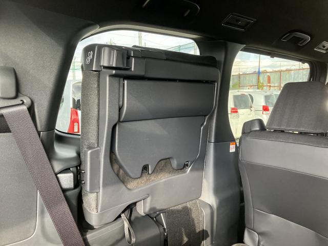 ヴォクシー Ｓ－Ｇ　タイプＩＩ　サードシート付　車検２年付　福祉装置点検済　車いす１名＋４名乗車トヨタセーフティセンス　両側パワースライドドア　ユニバーサルステップ付　全国１年保証付き　修復歴無（53枚目）