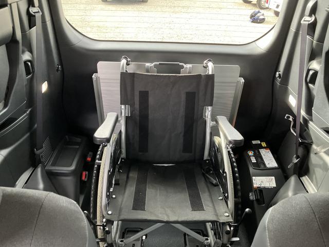 ヴォクシー Ｓ－Ｇ　タイプＩＩ　サードシート付　車検２年付　福祉装置点検済　車いす１名＋４名乗車トヨタセーフティセンス　両側パワースライドドア　ユニバーサルステップ付　全国１年保証付き　修復歴無（54枚目）