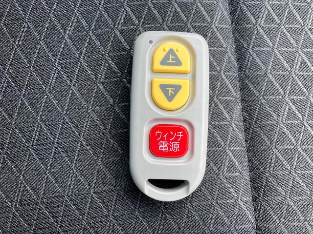 ヴォクシー Ｓ－Ｇ　タイプＩＩ　サードシート付　車検２年付　福祉装置点検済　車いす１名＋４名乗車トヨタセーフティセンス　両側パワースライドドア　ユニバーサルステップ付　全国１年保証付き　修復歴無（60枚目）