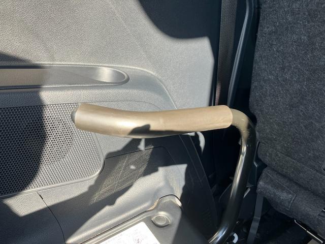 シエンタ Ｇ　スロープタイプ３　助手席側セカンドシート付　車検２年付　後退防止装置　福祉装置点検済　車いす１名＋３名乗車　通常５名乗車　両側パワスラ　ＥＴＣ　全国対応１年保証付　修復歴無（18枚目）