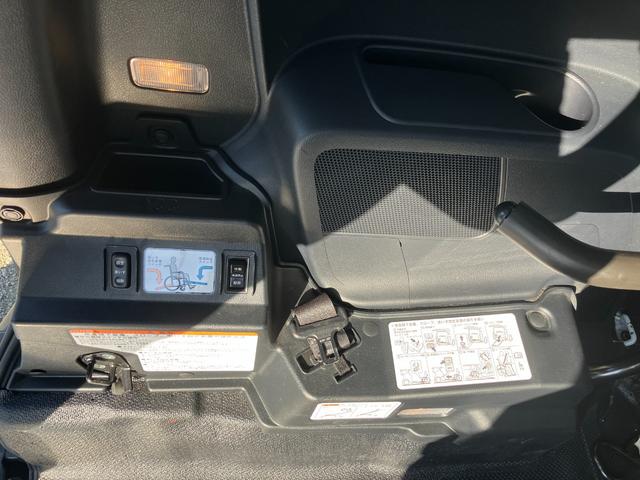 シエンタ Ｇ　スロープタイプ３　助手席側セカンドシート付　車検２年付　後退防止装置　福祉装置点検済　車いす１名＋３名乗車　通常５名乗車　両側パワスラ　ＥＴＣ　全国対応１年保証付　修復歴無（19枚目）