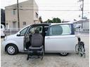 Ｘ　サイドアクセス車　Ｂタイプ　手動車いす用収納装置付　車検２年付　脱着シート仕様　手動式　リモコン式回転昇降シート　車いす用収納装置電動式　３名乗車　パワースライドドア　キーレス　ＥＴＣ　全国対応１年保証付き　修復歴無し（11枚目）