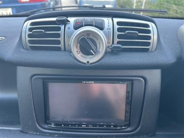 スマートフォーツークーペ 　バックカメラ　ＡＴ　キーレスエントリー　アルミホイール　盗難防止システム　ＡＢＳ　ＣＤ　エアコン　パワーステアリング　パワーウィンドウ（3枚目）