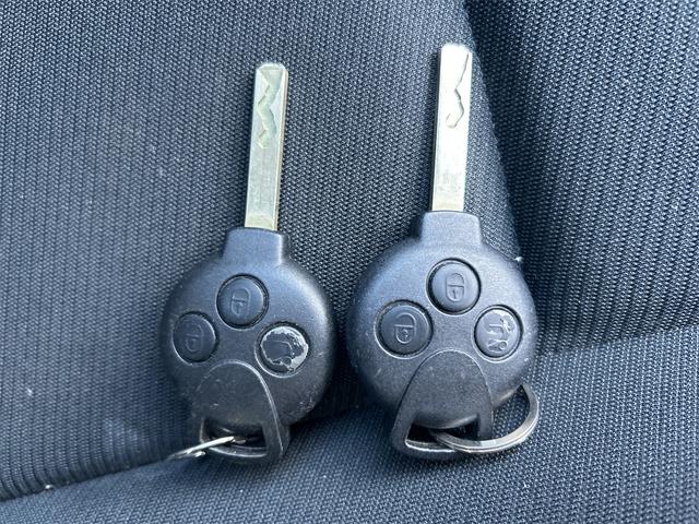 スマートフォーツークーペ 　バックカメラ　ＡＴ　キーレスエントリー　アルミホイール　盗難防止システム　ＡＢＳ　ＣＤ　エアコン　パワーステアリング　パワーウィンドウ（24枚目）