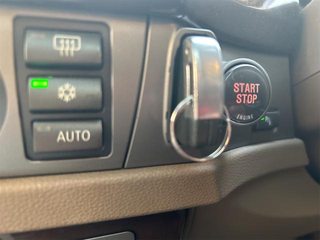 ７シリーズ ７４０ｉ　ドライブレコーダー　ＥＴＣ　クリアランスソナー　オートクルーズコントロール　ナビ　アルミホイール　ＨＩＤ　サンルーフ　ＡＴ　キーレスエントリー　盗難防止システム　パワーシート　ＣＤ　ＭＤ（6枚目）