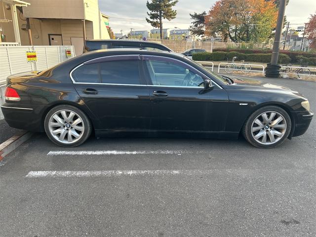 ７シリーズ ７４０ｉ　ドライブレコーダー　ＥＴＣ　クリアランスソナー　オートクルーズコントロール　ナビ　アルミホイール　ＨＩＤ　サンルーフ　ＡＴ　キーレスエントリー　盗難防止システム　パワーシート　ＣＤ　ＭＤ（15枚目）