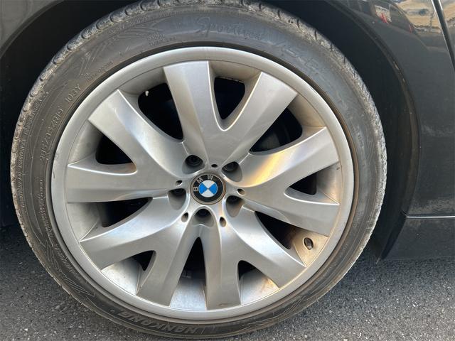 ７シリーズ ７４０ｉ　ドライブレコーダー　ＥＴＣ　クリアランスソナー　オートクルーズコントロール　ナビ　アルミホイール　ＨＩＤ　サンルーフ　ＡＴ　キーレスエントリー　盗難防止システム　パワーシート　ＣＤ　ＭＤ（19枚目）