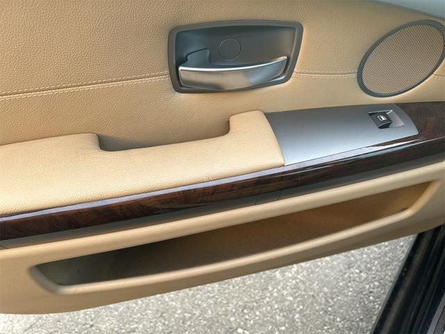 ７シリーズ ７４０ｉ　ドライブレコーダー　ＥＴＣ　クリアランスソナー　オートクルーズコントロール　ナビ　アルミホイール　ＨＩＤ　サンルーフ　ＡＴ　キーレスエントリー　盗難防止システム　パワーシート　ＣＤ　ＭＤ（44枚目）