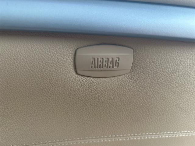 ７シリーズ ７４０ｉ　ドライブレコーダー　ＥＴＣ　クリアランスソナー　オートクルーズコントロール　ナビ　アルミホイール　ＨＩＤ　サンルーフ　ＡＴ　キーレスエントリー　盗難防止システム　パワーシート　ＣＤ　ＭＤ（55枚目）