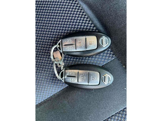 セレナ ハイウェイスター Vセレクション ETC ナビ 両側電動スライドドア HID スマートキー 電動格納ミラー 3列シート CVT アルミホイール 盗難防止システム 衝突安全ボディ ABS エアコン パワーステアリング パワーウィンドウ(10枚目)