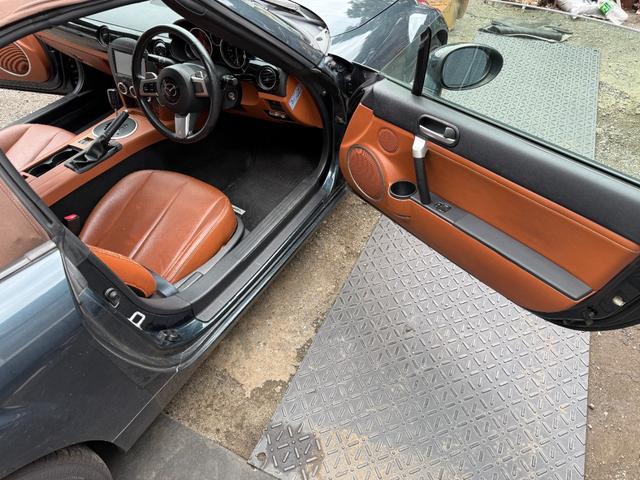 ロードスター ＶＳ　パドルシフト／ＲＡＹＳアルミ／ナビ／ＥＴＣ（22枚目）