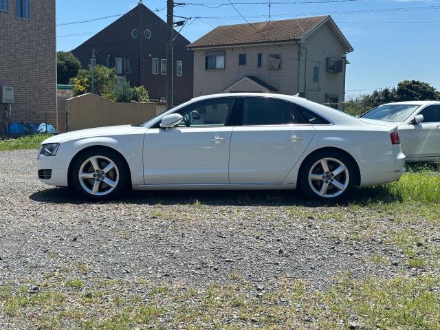 A8 3.0TFSIクワトロ ブラウンレザー クルーズコントロール ソフトクローズ バックカメラ BOSEサウンド(4枚目)