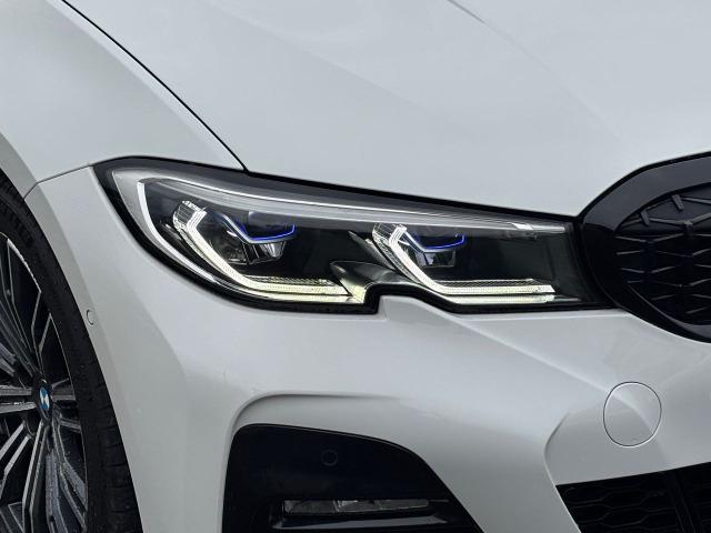 ３シリーズ ３２０ｉツーリング　Ｍスポーツ　レーザーライト装着車　後退アシスト　アクティブクルーズコントロール　三眼カメラ（18枚目）