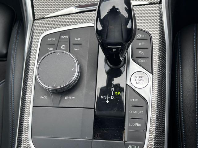 ３シリーズ ３２０ｉツーリング　Ｍスポーツ　レーザーライト装着車　後退アシスト　アクティブクルーズコントロール　三眼カメラ（45枚目）