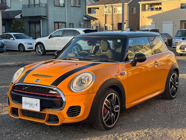 ＭＩＮＩ ジョンクーパーワークス　ジョンクーパーワークス（４名）　ワンオーナー　後ＰＤＣ　Ｂｌｕｅｔｏｏｔｈ接続　ナビ　ＬＥＤライト　バックモニター　盗難防止システム　ＨＤＤナビ　カーテンエアバッグ　ＵＳＢ　エアコン　オートライト（20枚目）